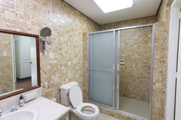 4Br House (Dasmarinas Village)03