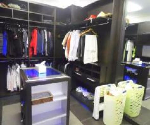 House with Cinema room for rent in Hensonville - 90K04