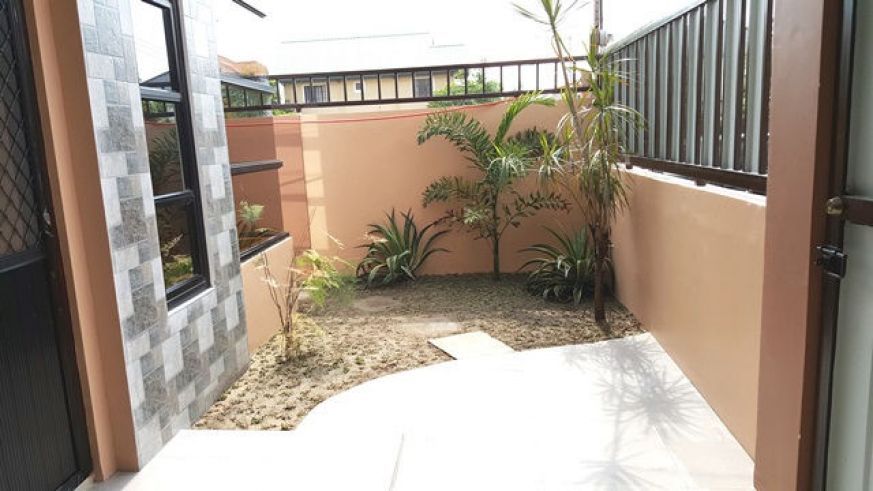 Modern House with 4 BR for Rent - 35K03
