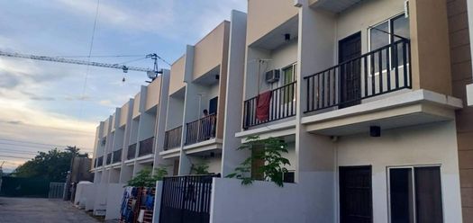 Fully Furnished 2 Bedroom Towhouse for Rent in Salvatorre Townhouse02