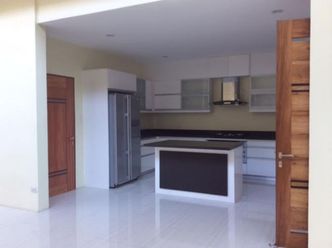 "St. Ignatius House for Lease-near White Plains, Quezon City"02