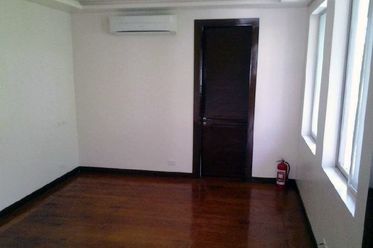 "Stylish 4 Bedroom House for Rent in Dasmarinas Village, Makati City"02
