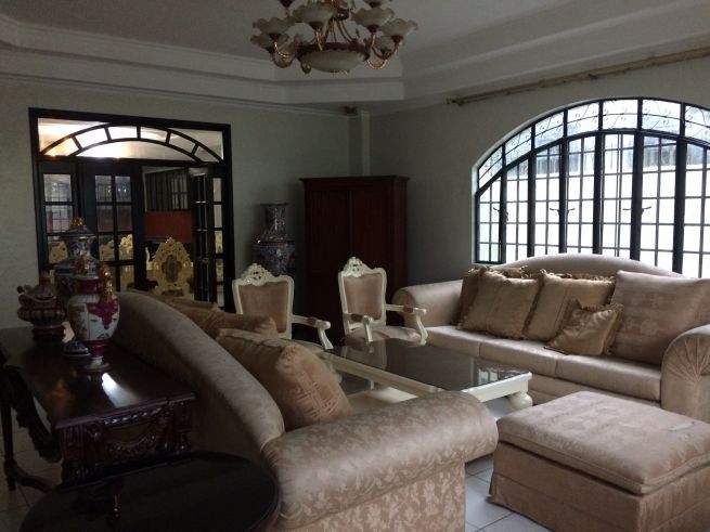 5 Bedroom Semi Furnished House and Lot for Rent in Angeles City04