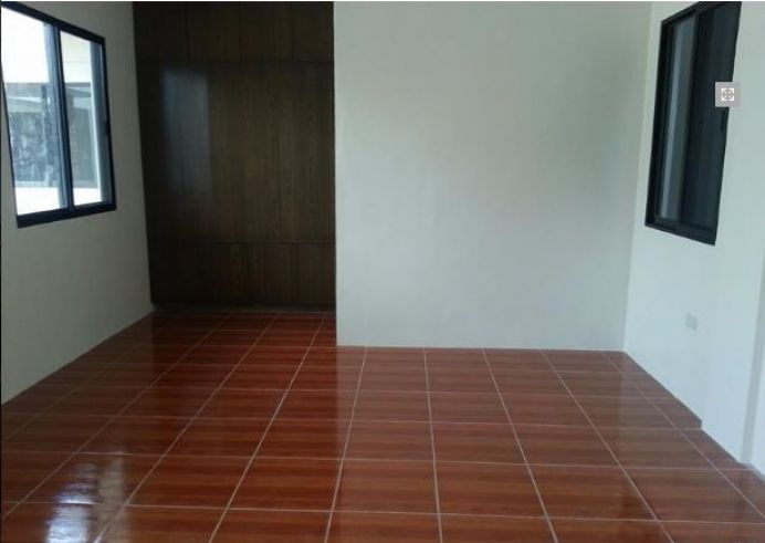 "Unfurnished 8 bedroom House For Rent in Angeles City, Pampanga @150K"04