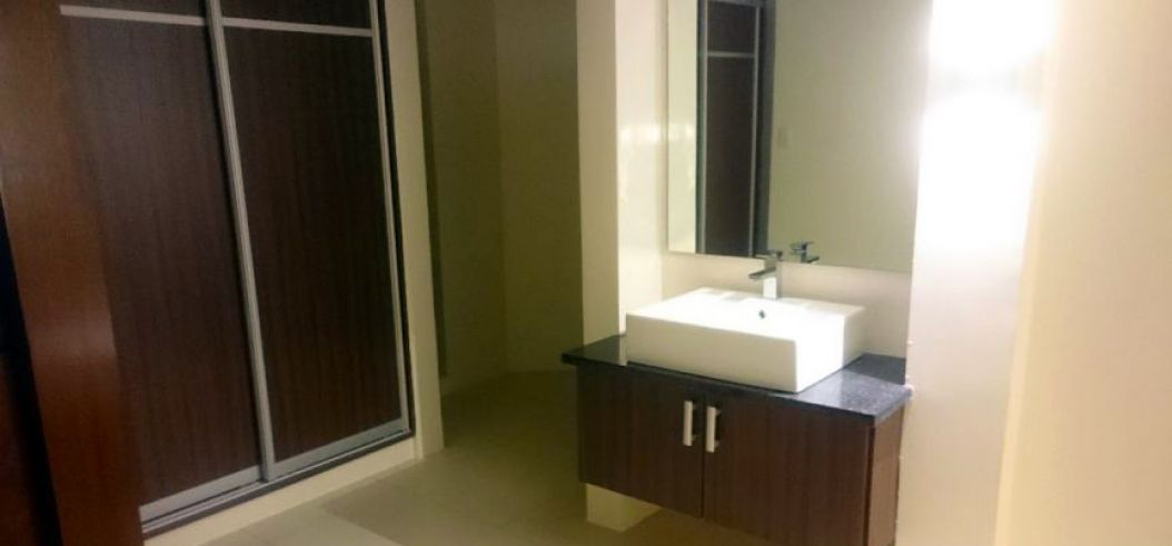 "Large 4 Bedroom House and Lot for Rent in San Lorenzo Village, Makati"03