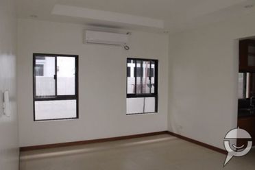 Furnished House with Private Swimming pool in Angeles City for Rent02