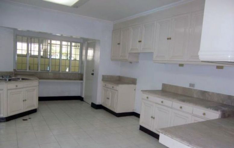 For Rent: 4 Bedroom House and Lot in Dasmarinas Village(All Direct Lis03