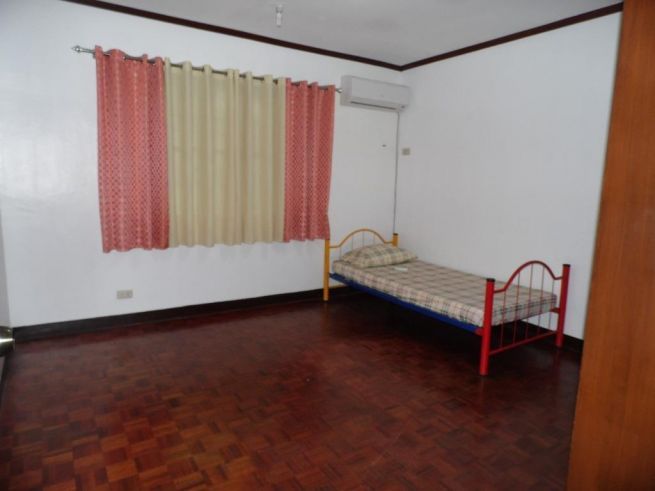 For Rent 60k Huge Yard House and lot With 3BR in Friedship03