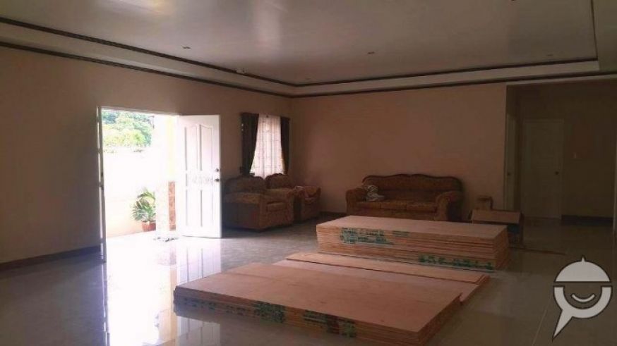 408Sqm BUNGALOW House &amp; Lot For RENT or SALE In Angeles City NearC03