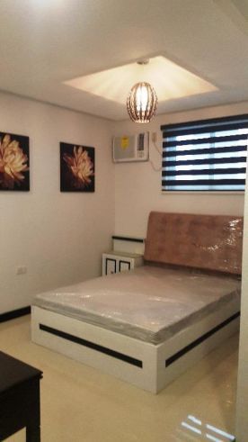Ten Bedroom House with Swimming pool for Rent03