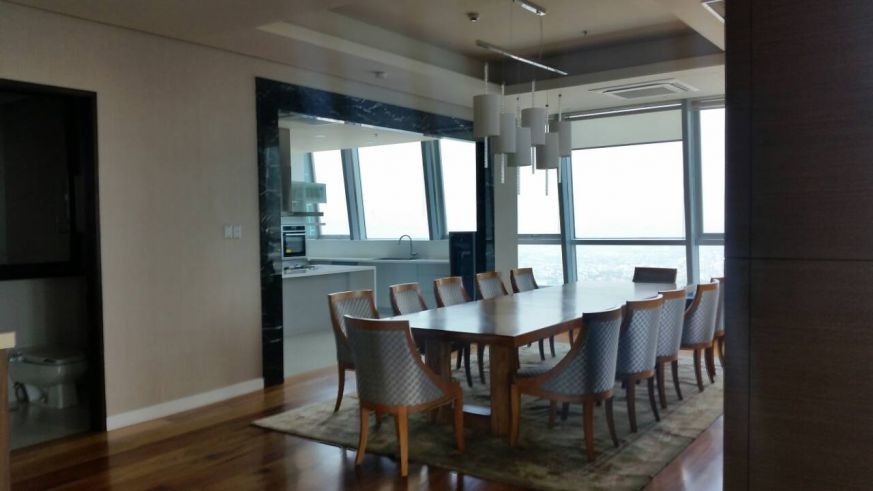 For lease: St Francis Shangri-la penthouse03