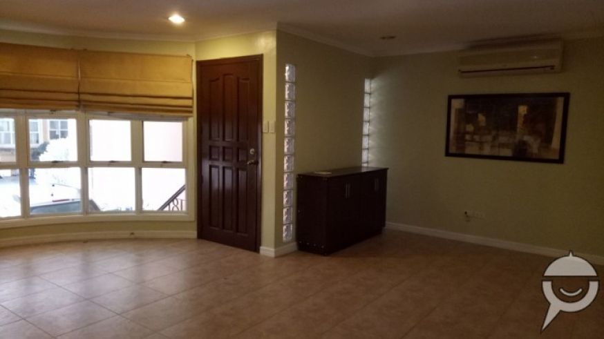 "semi furnished 5 bedroom house in Lahug, Cebu City"03