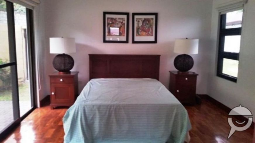Two Storey House for rent with swimming  pool in Hensonville03
