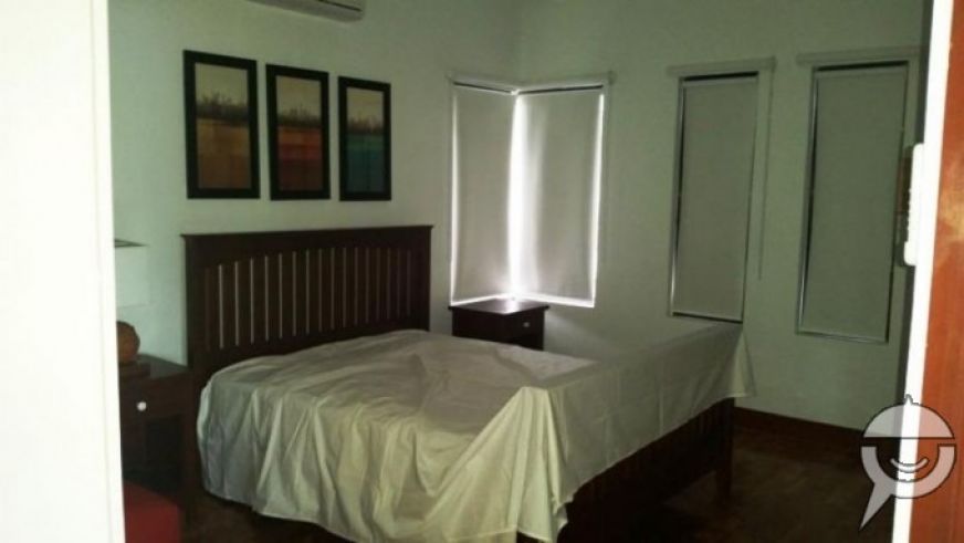 Two Storey House for rent with swimming  pool in Hensonville04