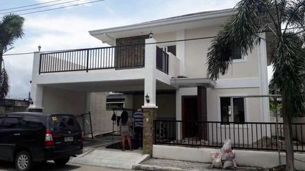Two Storey House and Lot With 4 Bedrooms Unfurnished For Rent Near Cla02