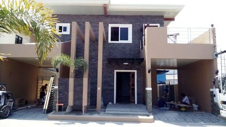 Modern House with 4 Bedroom for rent - Near SM Clark02