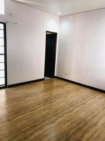 Duplex House and Lot Unfurnished With 3 Bedrooms For Rent Near Clark A03