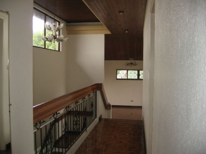 5-Bedroom House in Banilad with Swimming Pool Semi Furnished04