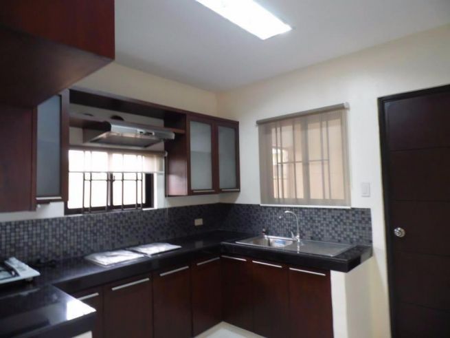 For Rent Furnished Two Storey House In Angeles City03