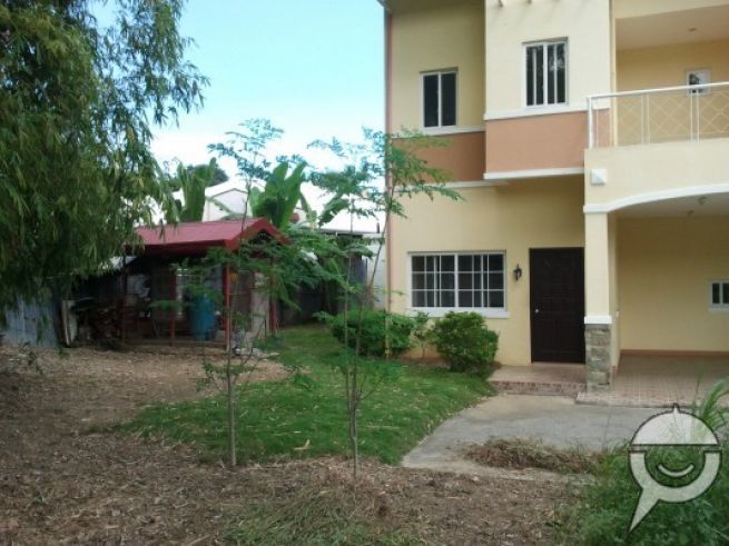 Big Duplex House Inside Gated Community04