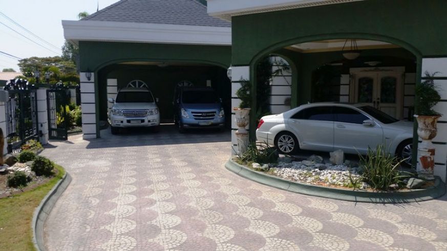 6Bedroom With Private Swimming pool House &amp; Lot For RENT In Angele03