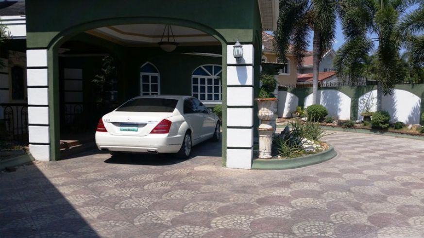 6Bedroom With Private Swimming pool House &amp; Lot For RENT In Angele04