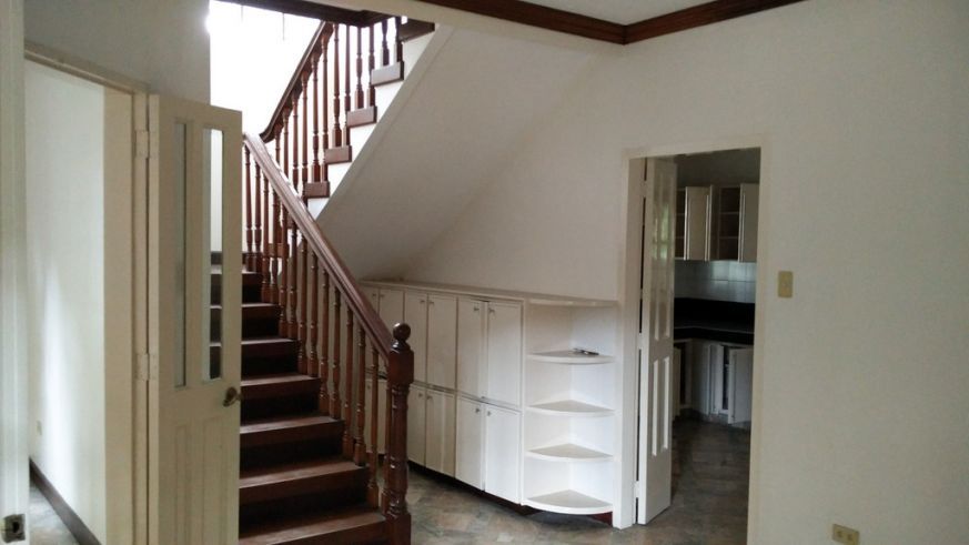 "5 Bedroom House For Rent in Valle Verde 6, Pasig"04