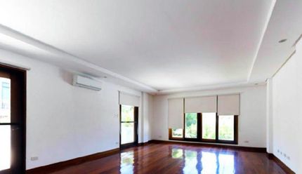 Enormous 4 Bedroom House for Rent in Dasmarinas Village Makati02