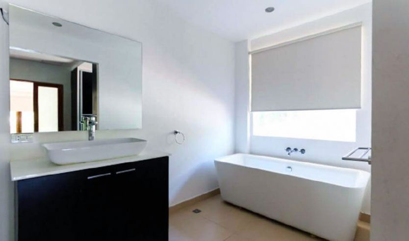 Enormous 4 Bedroom House for Rent in Dasmarinas Village Makati03