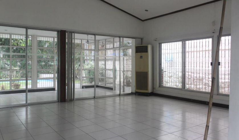3 Bedroom Nice House and Lot for Rent in San Lorenzo Village(All Direc03