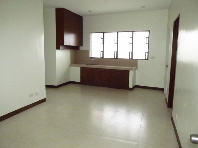 "15000 Rent 2 BR Apartment Punta, Labangon, Cebu"03