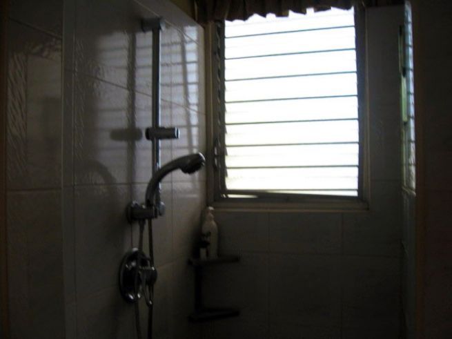 Spacious 4 Bedroom House and Lot for Lease in San Lorenzo Village Maka03