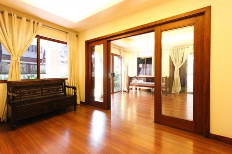 Ayala Alabang Modern House For Rent03