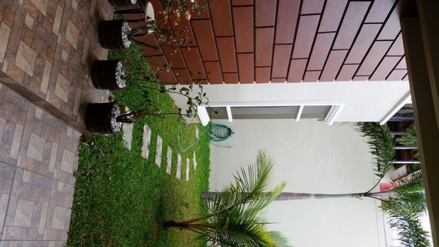 Modern House with 4 bedrooms for rent - Near SM Clark03