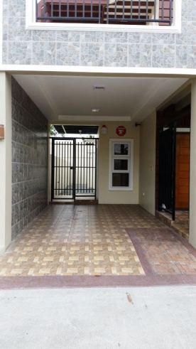 Modern House with 4 bedrooms for rent - Near SM Clark04