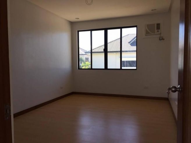 For Rent 2 Storey Semi-Furnished House With Pool in Amsic04