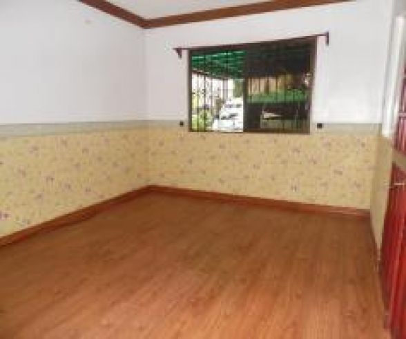 Bungalow House with 4 Bedrooms for rent - 35K04
