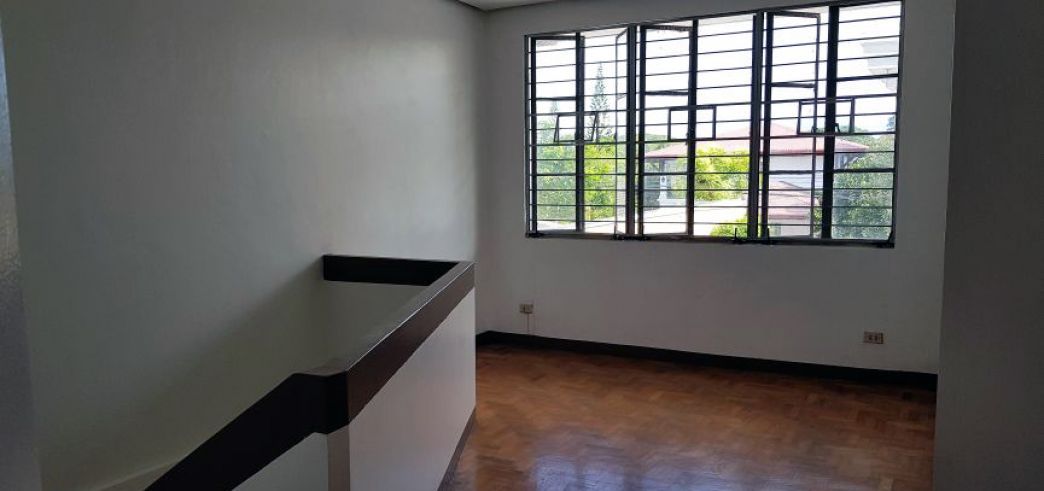 "3 Bedroom Bungalow House and Lot for Rent in Dasmarinas Village, Makat"04