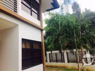 3 Bedroom Semi Furnished House for rent in Amsic02