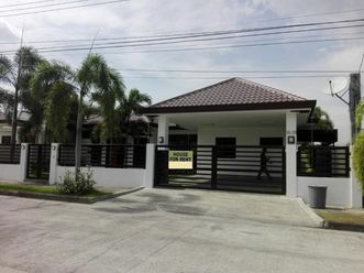 House and lot with swimming pool for rent - 75K02