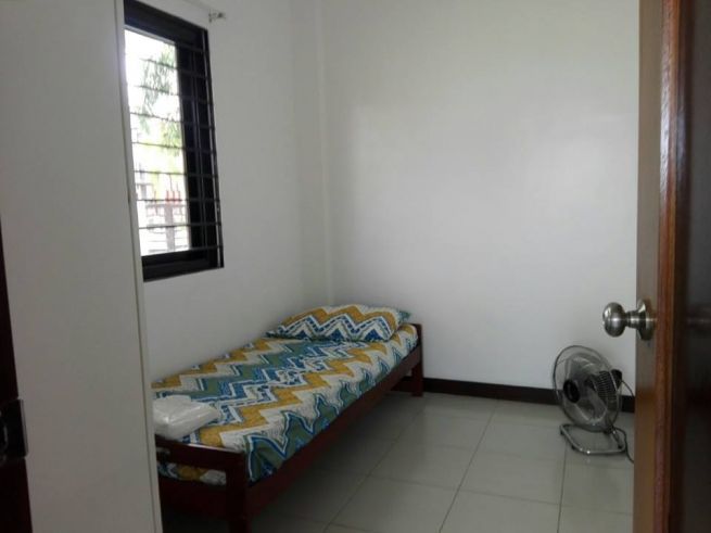 House and lot with swimming pool for rent - 75K03