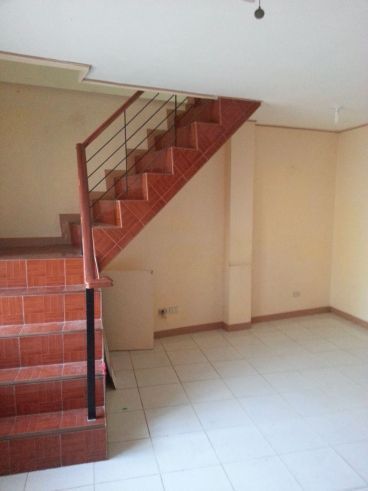 3 Bedroom Townhouse walking distance to mainroad duterte st. banawa ce04