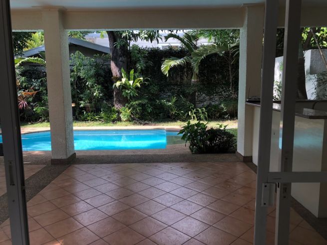 Dasmarinas Village Makati House for Rent 4BR03