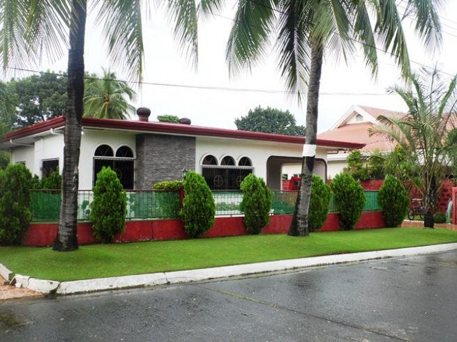 Fully Furnished Bungalow House FOR RENT near SM Clark - @40K04