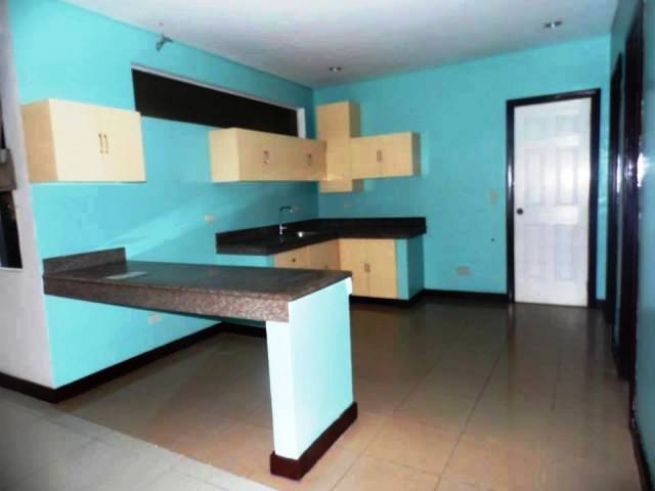 Three Bedroom Townhouse For Rent In Angeles City For P30k04