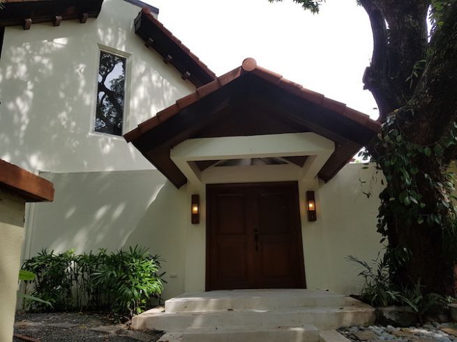 "House and Lot For Rent at Ayala Alabang Village, Muntinlupa City"01