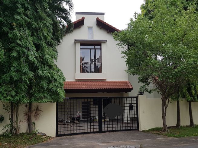 "House and Lot For Rent at Ayala Alabang Village, Muntinlupa City"04