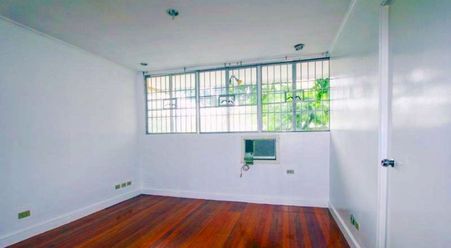 3 Bedroom Spacious House for Lease in Dasmarinas Village02