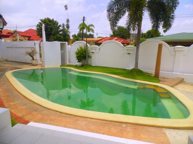 House and Lot for rent with 5BR and Swimming pool - 90K04