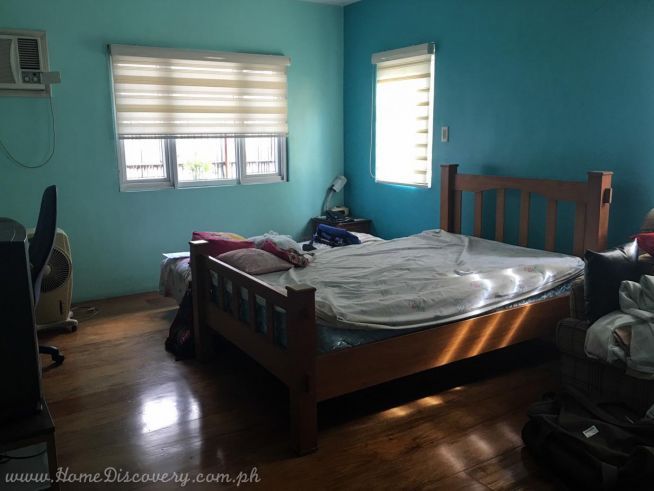 "3 Bedroom House FOR RENT in Acropolis Village, Quezon City"01